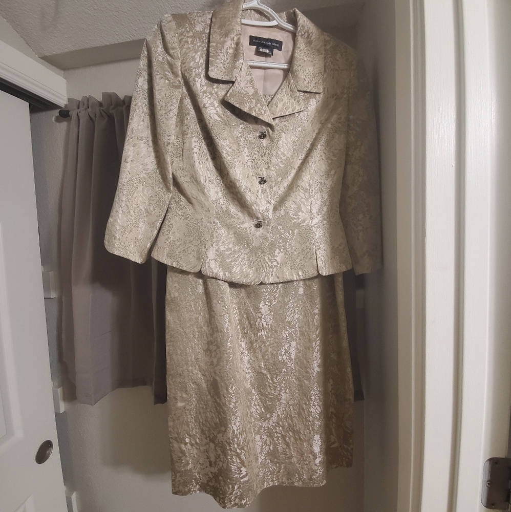 Dress suit jones New York size 4
